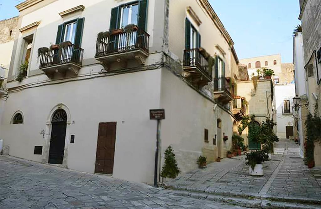 Palazzo Delle Viole Bed and Breakfast Oria  Exterior foto